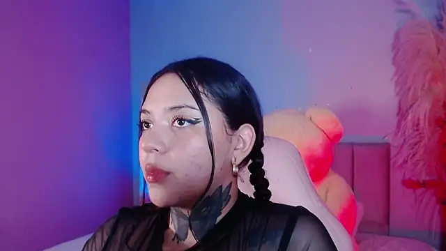 Snapshot of kim_blake chatting on December 2024 07:04:02 PM kim blake online show from December 2024 07:04:02 PM