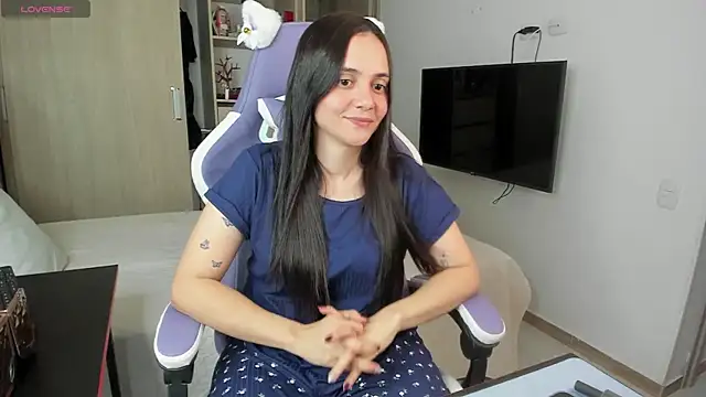 lucia s1 online show from February 2026 05:08:01 PM