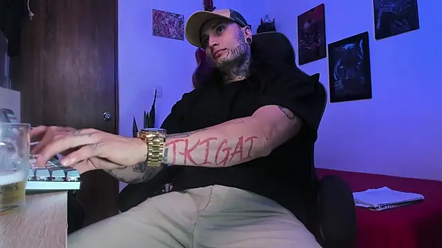 Snapshot of Ryuk_it chatting on January 2026 02:28:02 AM Ryuk it online show from January 2026 02:28:02 AM