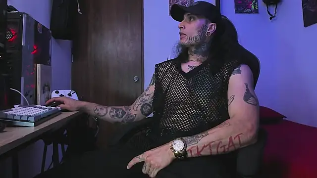 Snapshot of Ryuk_it chatting on January 2026 02:04:01 AM Ryuk it online show from January 2026 02:04:01 AM