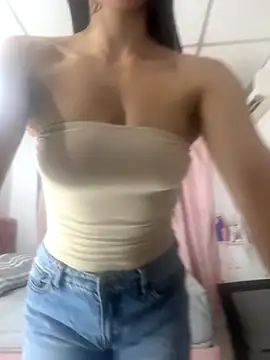 Snapshot of victoria_027 chatting on December 2025 02:14:02 PM victoria 027 online show from December 2025 02:14:02 PM