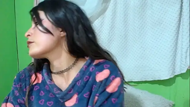 Alexandrasaenz online show from December 2024 11:46:01 PM