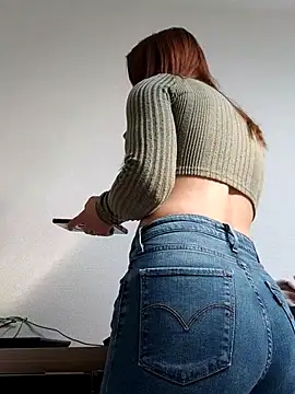 Snapshot of clara-francaise chatting on March 2025 02:10:02 PM clara-francaise online show from March 2025 02:10:02 PM