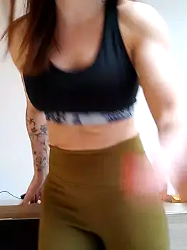 Snapshot of clara-francaise chatting on March 2025 02:40:01 PM clara-francaise online show from March 2025 02:40:01 PM