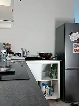 Snapshot of clara-francaise chatting on September 2025 06:43:02 PM clara-francaise online show from September 2025 06:43:02 PM