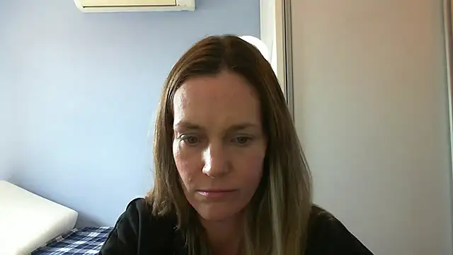 Annylove1 online show from October 2025 05:13:02 PM