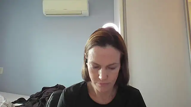 Annylove1 online show from November 2025 11:53:01 AM