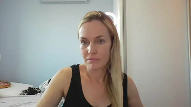 Annylove1 online show from January 2026 10:52:02 AM