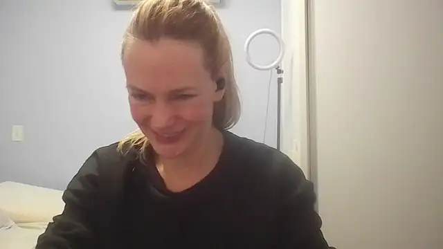 Annylove1 online show from July 2026 12:24:01 AM
