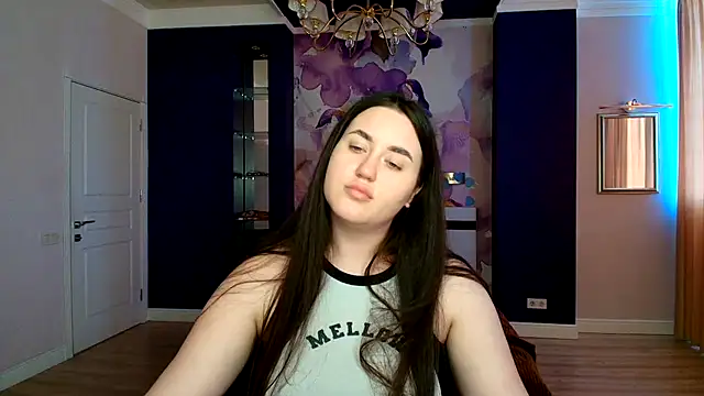 Roxie Bradley online show from March 2025 10:50:01 AM