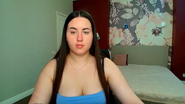 Roxie Bradley online show from May 2026 05:48:02 AM
