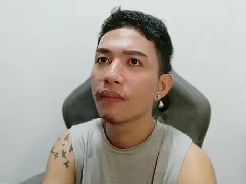 xlovercum online show from February 2026 08:41:01 AM