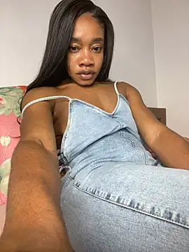 Snapshot of _yisela_ chatting on July 2026 01:42:01 AM yisela online show from July 2026 01:42:01 AM