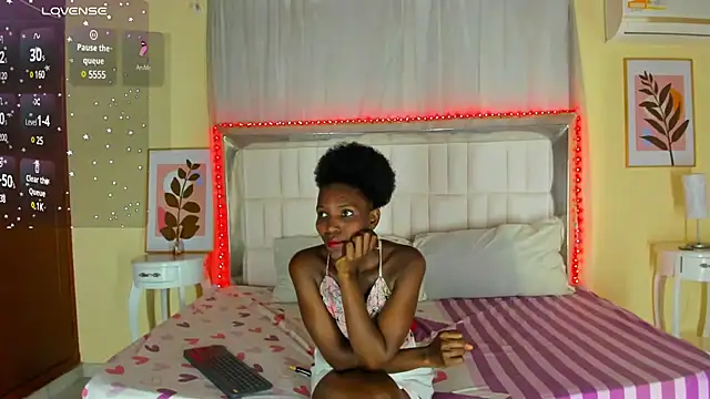 Snapshot of AlmaSean chatting on February 2025 06:32:02 PM AlmaSean online show from February 2025 06:32:02 PM