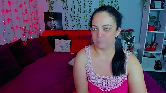 DarlingMilf online show from September 2025 06:11:02 PM