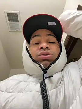 Snapshot of marhi32 chatting on November 2025 12:05:02 PM marhi32 online show from November 2025 12:05:02 PM