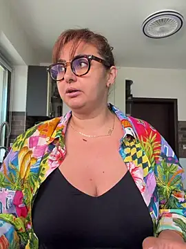 Snapshot of AnneKane chatting on May 2026 06:21:02 AM AnneKane online show from May 2026 06:21:02 AM