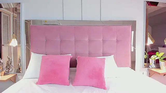 Ahincale online show from January 2026 08:01:01 PM