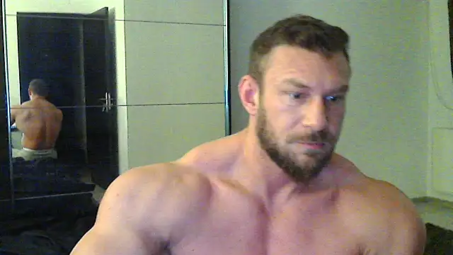 muscularkevin online show from March 2025 04:38:02 AM
