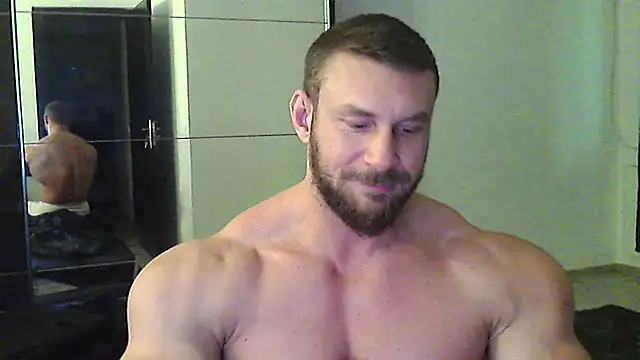 muscularkevin online show from November 2025 02:17:01 PM