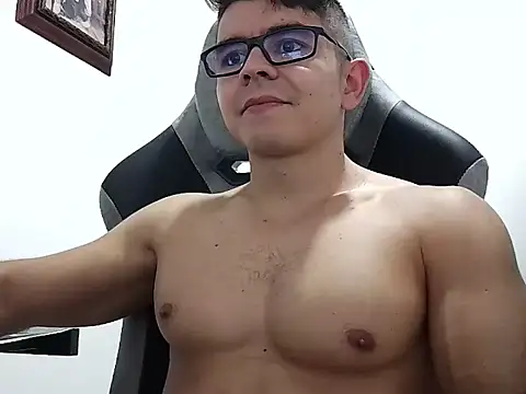 MILCARITAS3 online show from February 2026 06:59:01 PM