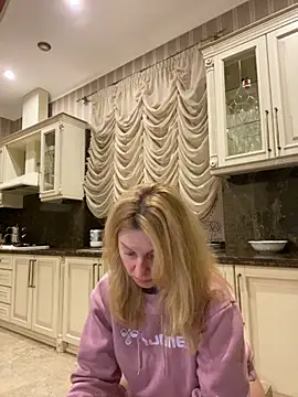 Snapshot of Amazoniiaa chatting on February 2025 09:36:01 PM Amazoniiaa online show from February 2025 09:36:01 PM