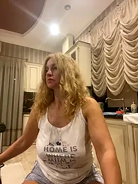 Snapshot of Amazoniiaa chatting on September 2025 04:51:01 PM Amazoniiaa online show from September 2025 04:51:01 PM