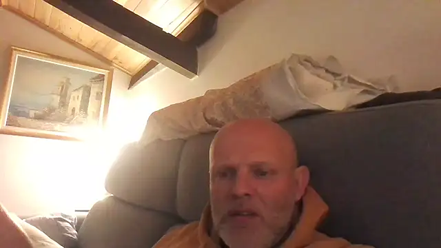 Snapshot of davigochi77bcn chatting on March 2026 10:31:02 PM davigochi77bcn online show from March 2026 10:31:02 PM