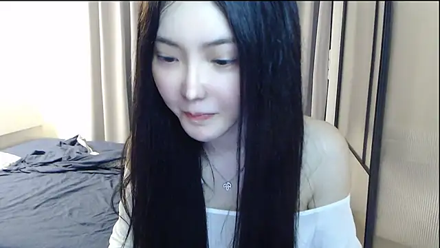 Snapshot of TBgril chatting on June 2026 12:44:02 PM TBgril online show from June 2026 12:44:02 PM