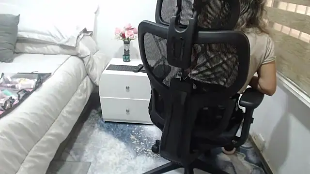 jesy hot online show from March 2026 06:23:01 PM