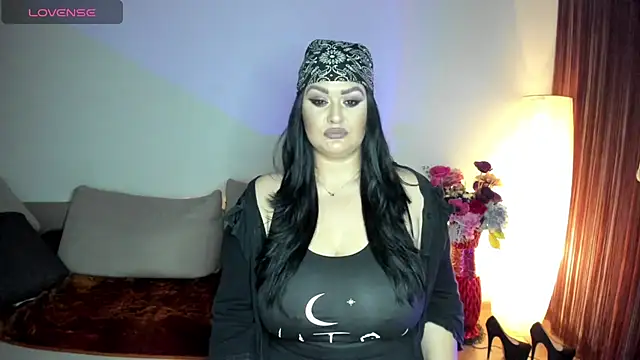 Laura sinner online show from January 2025 08:00:01 PM