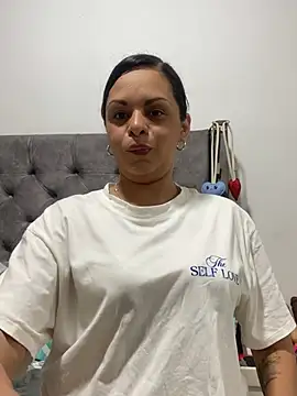 Snapshot of Kataliina chatting on May 2026 06:21:02 AM Kataliina online show from May 2026 06:21:02 AM