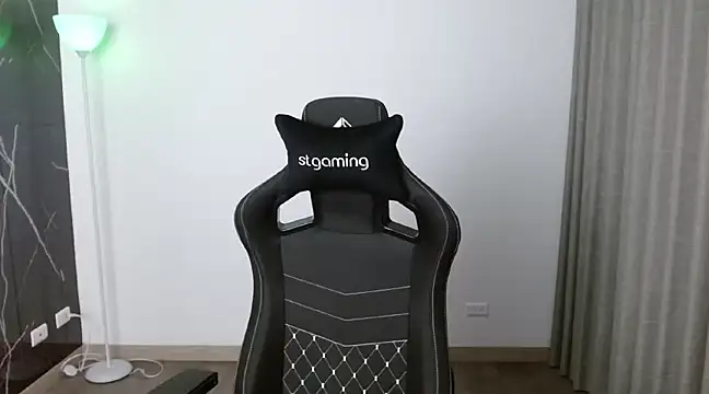 Snapshot of Dangerous-Men chatting on February 2025 04:34:01 AM Dangerous-Men online show from February 2025 04:34:01 AM