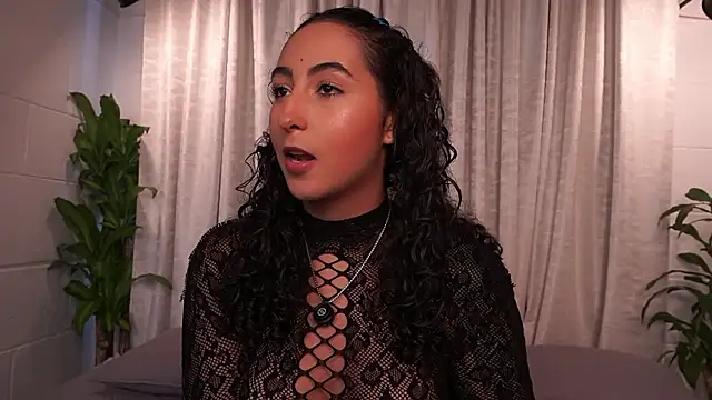 agatha collins  online show from February 2026 07:50:02 PM