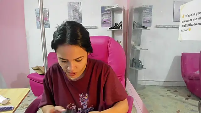 Snapshot of CAMILA--REY chatting on November 2025 12:05:02 PM CAMILA--REY online show from November 2025 12:05:02 PM