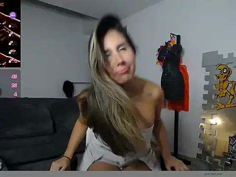 Snapshot of _Luna07 chatting on September 2025 04:16:01 AM Luna07 online show from September 2025 04:16:01 AM