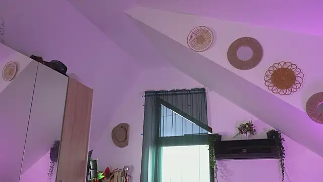 Amaliamour online show from March 2026 08:26:33 AM