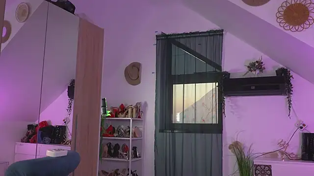 Amaliamour online show from April 2026 03:31:01 AM