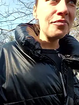 Keli Jessi online show from March 2026 12:32:02 PM