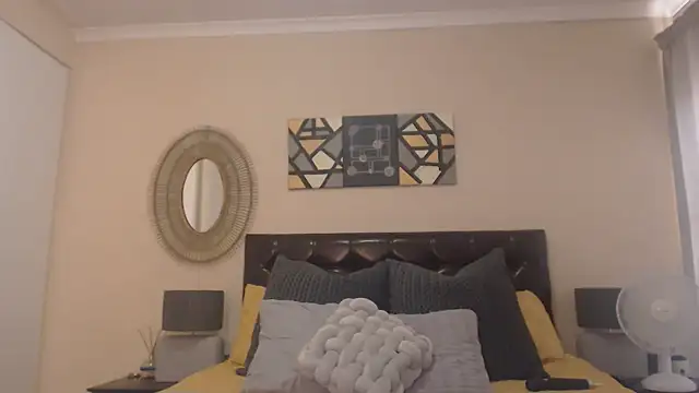 Creamyass22 online show from February 2025 03:15:02 PM