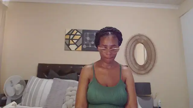 Creamyass22 online show from February 2026 04:03:02 PM