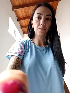 LunaZambrano online show from January 2026 02:08:01 PM