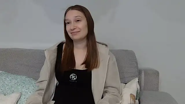 Julvka online show from January 2026 05:28:02 PM