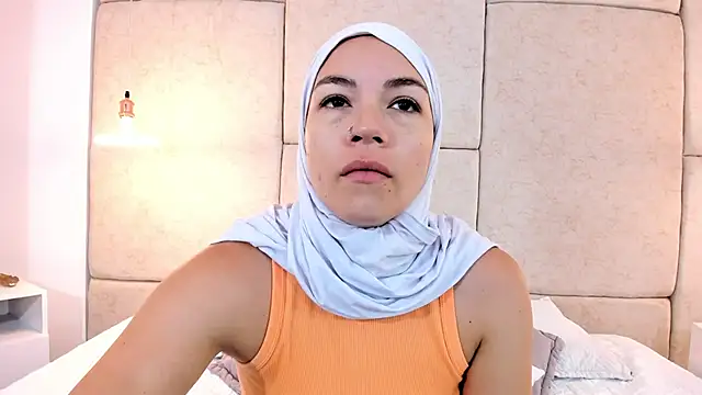 aisha vs online show from February 2026 12:04:01 PM