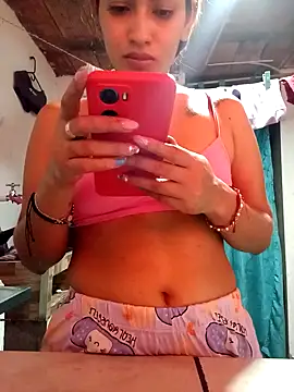 annie-19 online show from January 2025 06:35:01 PM