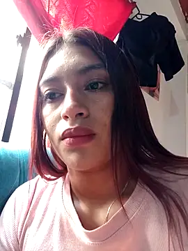 annie-19 online show from September 2025 03:06:02 PM