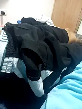 annie-19 online show from November 2025 07:34:02 PM