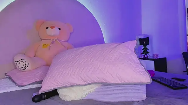 elsalondon online show from December 2024 08:00:02 AM