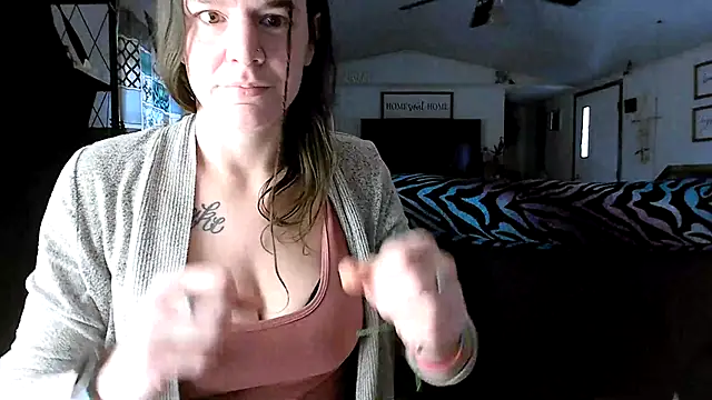 xodana online show from February 2025 08:57:01 PM