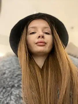 Snapshot of KrisMagnoly chatting on February 2026 03:51:02 PM KrisMagnoly online show from February 2026 03:51:02 PM